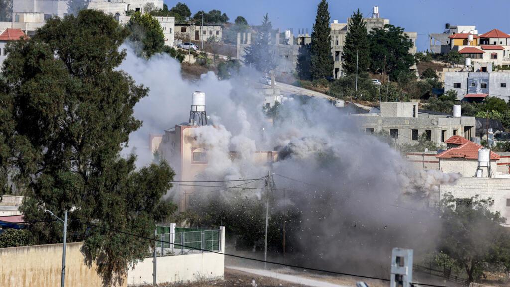 اعتداءات للمستوطنين بالضفة والقدس.. استهداف للأشجار وحرق منازل وتدمير لشبكات المياه