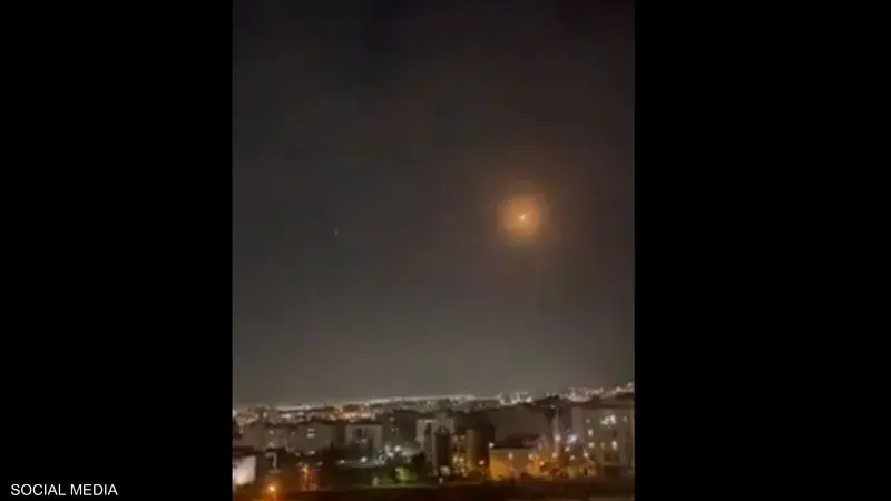 انفجارات في مواقع بإيران.. وتفعيل الدفاعات الجوية في طهران