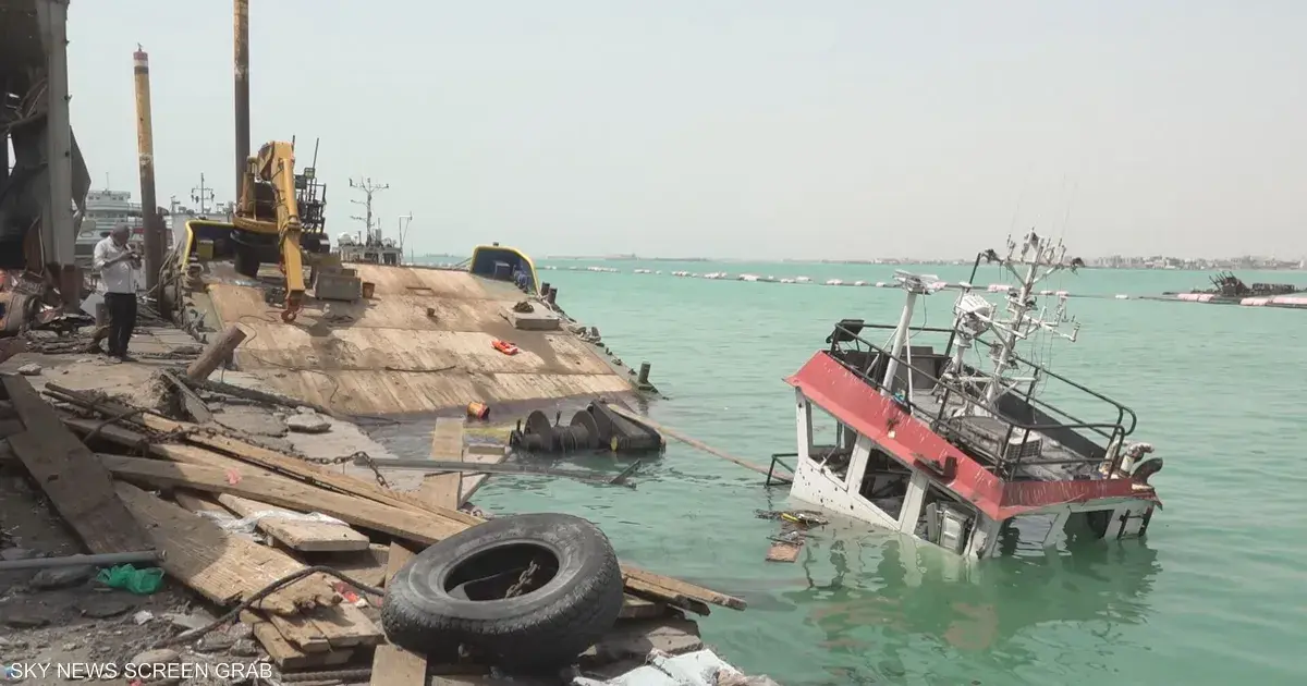 اليمن.. هجوم حوثي بصواريخ باليستية على ميناء المخا
