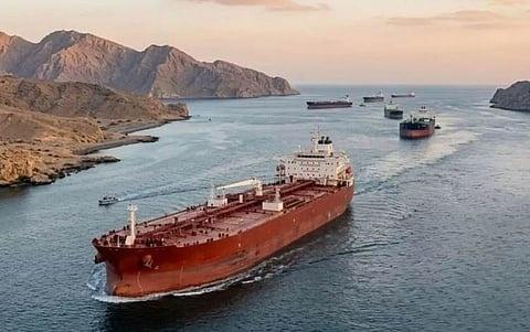 إيران تعلن إعادة 5 سفن في مضيق هرمز