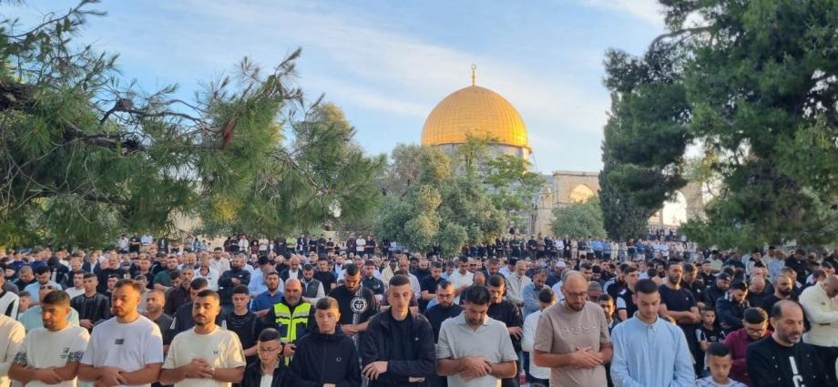140 ألف مصل يحيون عيد الأضحى في الأقصى رغم قيود الاحتلال وتشديداته