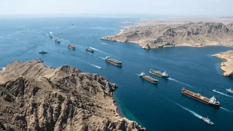 طهران تهدد بإغلاق هرمز أمام المستفيدين من أموالها المجمدة