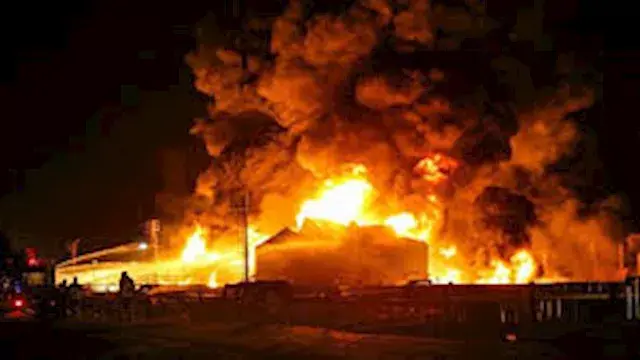 إسرائيل تستهدف منشأة نووية سرية وتطالب ممثلي ايران بلبنان بالمغادرة