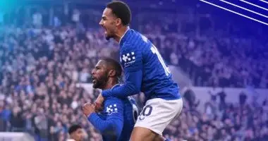 إيفرتون يكتسح تشيلسي 3-0 ويشعل صراع أوروبا في الدوري الإنجليزي..