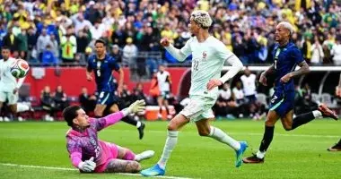 منتخب فرنسا بعشرة لاعبين يهزم البرازيل 2 - 1 وديا..