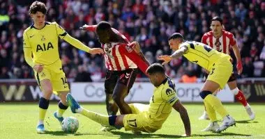 توتنهام يواصل السقوط فى الدوري الإنجليزي بهدف أمام سندرلاند..