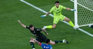 الهلال بطلا لكأس خادم الحرمين بهدفين فى مرمى الخلود