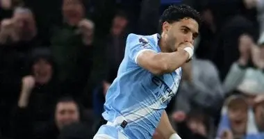 مرموش يسجل في ثلاثية مانشستر سيتي ضد كريستال بالاس في الدوري الإنجليزي..