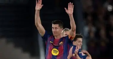 برشلونة يكتسح ريال بيتيس ويحقق العلامة الكاملة في ليلة وداع ليفاندوفسكي