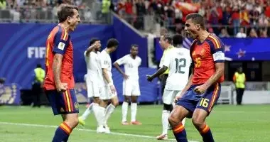 بالصور : إسبانيا تفوز على السعودية برباعية نظيفة فى كأس العالم