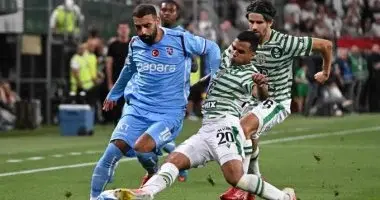 طرابزون سبور يودع الدوري الأوروبي برباعية أمام فيرينكفاروسي بمشاركة صلاح