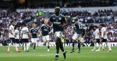 توتنهام يسقط أمام نيوكاسل بثنائية في الدوري الإنجليزي بمشاركة مرموش..