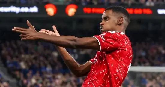 ليفربول يفوز على إيبسويتش تاون بهدفي إيزاك في الدوري الإنجليزي