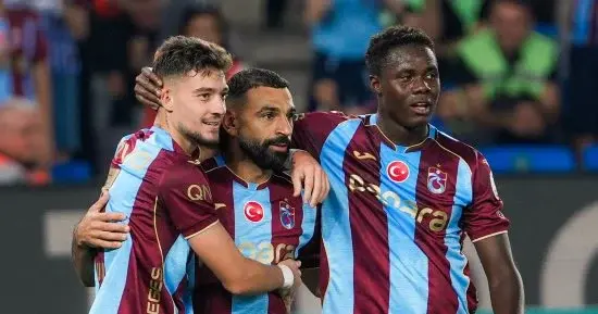 محمد صلاح يسجل ويصنع ويقود طرابزون لاكتساح جنتشلربيرليجي بخماسية