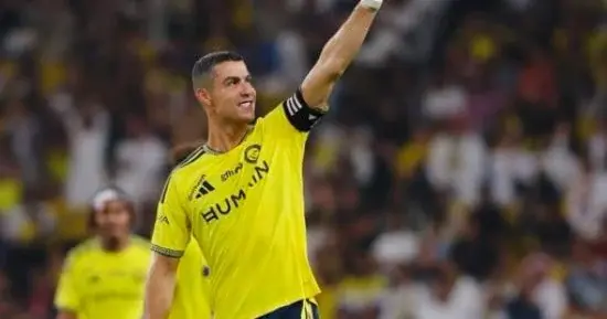 هاتريك رونالدو يقود النصر للفوز بخماسية أمام الخلود بالدوري السعودي..
