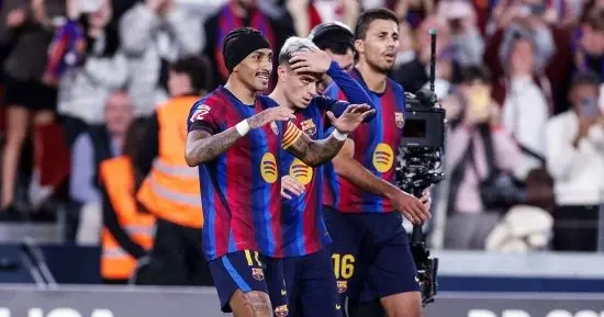 برشلونة يضرب ألافيس بسداسية ويواصل صدارة الدوري الإسباني