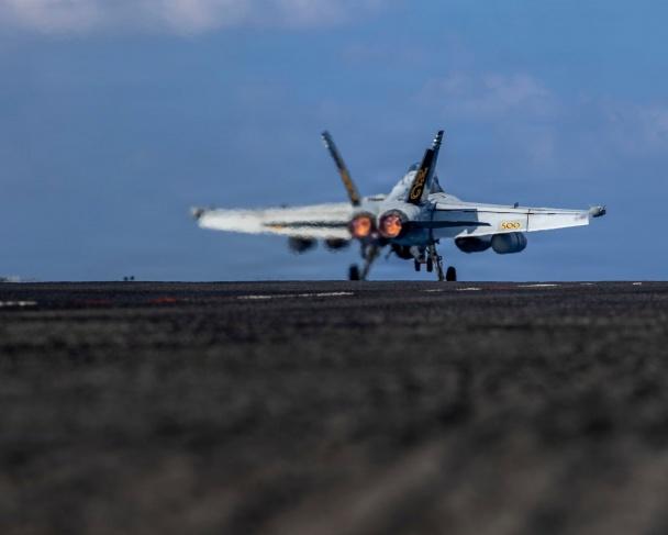 "مستعدون للحرب".. إيران تعلن استعدادها للتفاوض مع واشنطن بشروط متكافئة