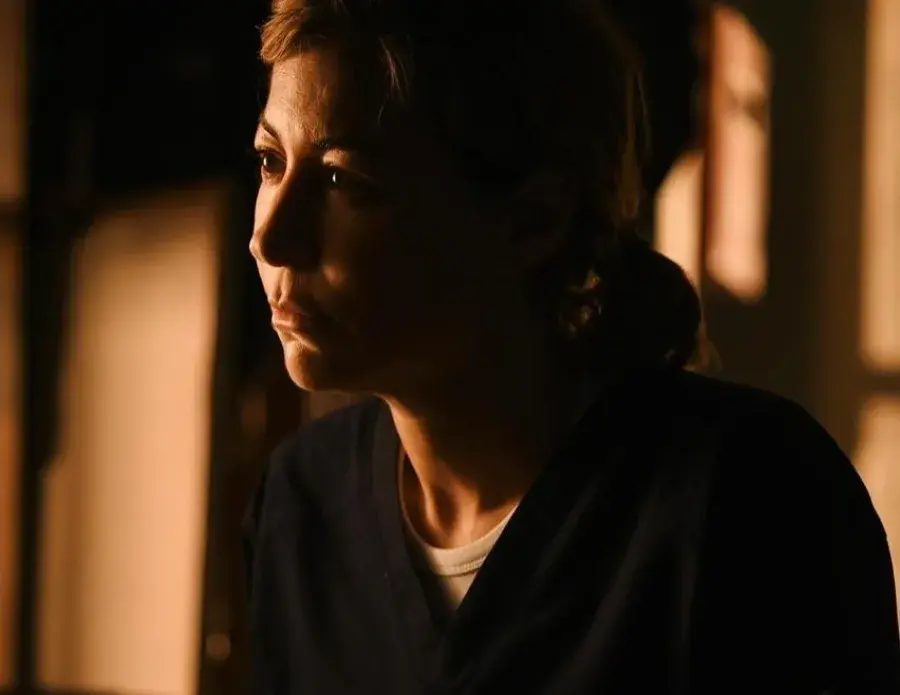 بعد تعاونهما في مسلسل أصحاب الأرض... رحلة التعاون الدرامي بين منة شلبي وإياد نصار