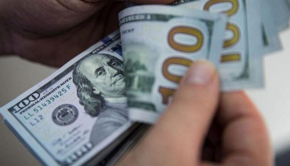 الدولار يتراجع مع توقف الهجمات بين أمريكا وإيران