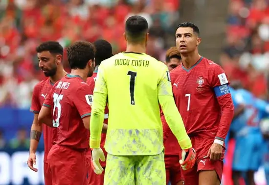 زلزال الكونغو يضرب البرتغال.. بداية سيئة تضع رفاق رونالدو في قلب العاصفة