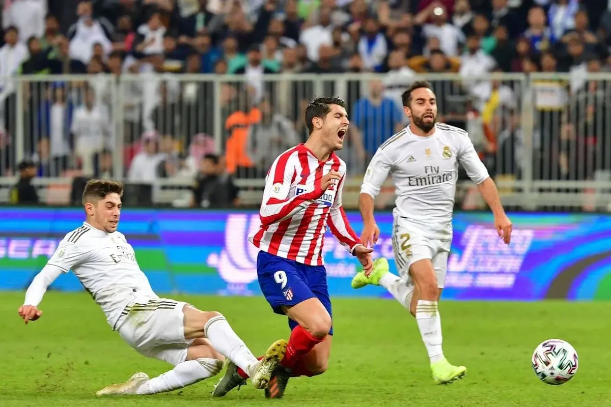 أتلتيكو مدريد يصعق الريال 2-1 ويعزز وصافة ترتيب الدورى الإسبانى..