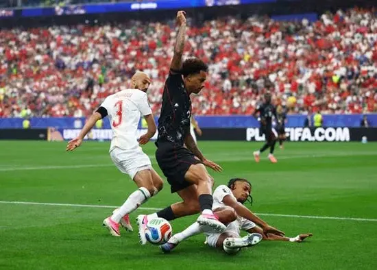بالصور : المغرب تكتسح كندا بثلاثية وتتأهل إلى ربع نهائى كأس العالم