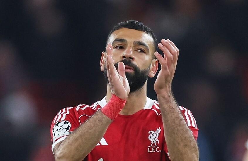 وكيل محمد صلاح يبدأ مفاوضات انتقاله إلى فريق سعودي