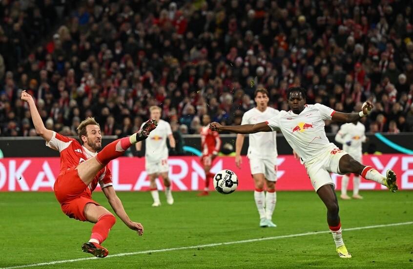 بايرن ميونخ يعبر محطة فيردر بريمن