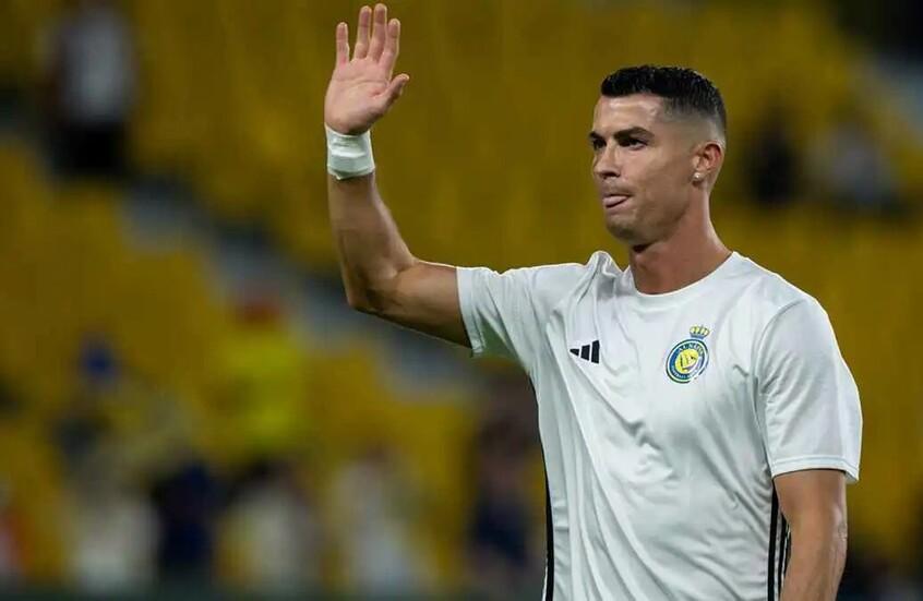 بعد أن أصبح مالكا له.. هل يستطيع كريستيانو رونالدو اللعب لألميريا؟