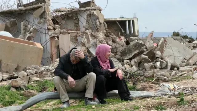 هدنة هشة في لبنان: 3 شهداء بغارة إسرائيلية وحزب الله يطلق قذائف نحو بلدة حدودية