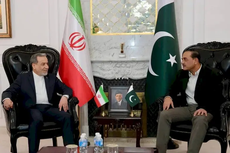 طهران تسلّم ردها لباكستان ووفد أمريكي في الطريق إلى إسلام آباد