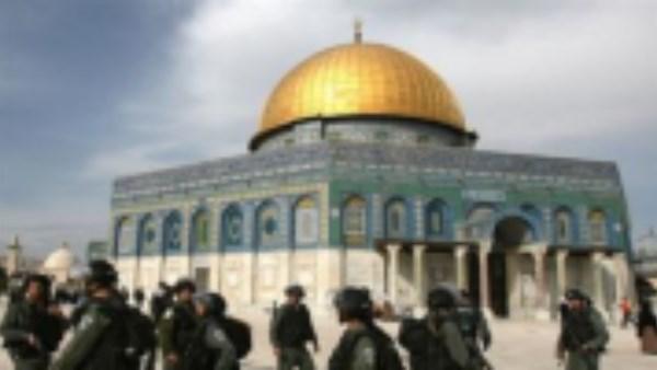 الاحتلال يمنع إقامة صلاة الجمعة غدا في المسجد الأقصى