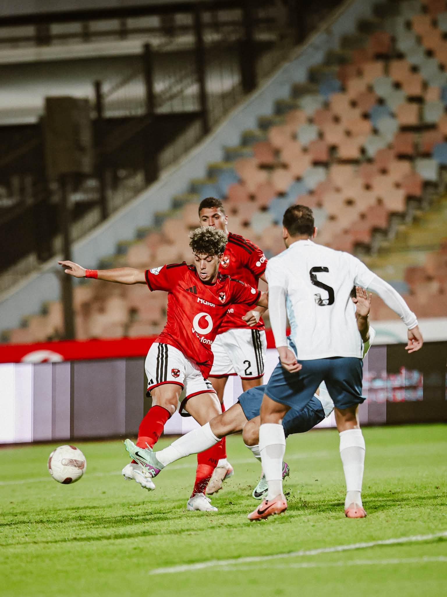 الأهلي يتعادل مع القناة 3-3 في مباراة مثيرة بالدوري الممتاز