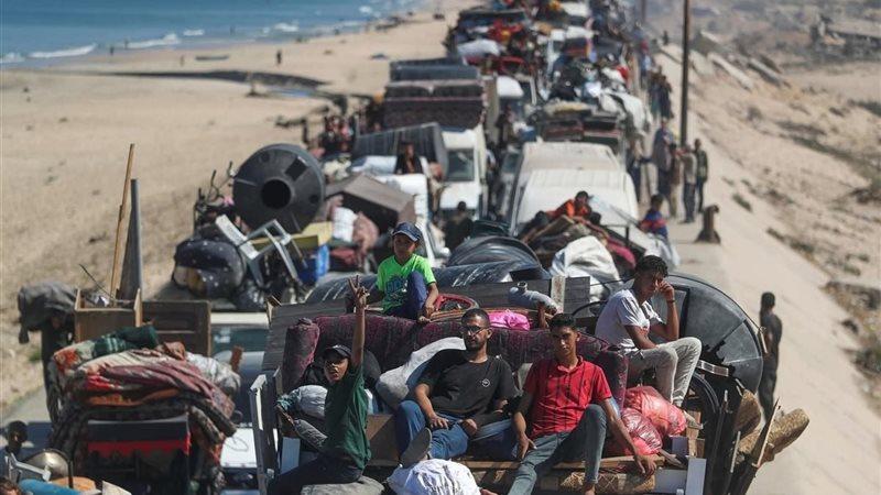 فرنسا تستقبل 44 عالما وفنانا فلسطينيا من قطاع غزة
