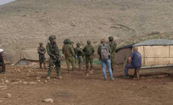 الاحتلال يعتقل 3 مواطنين من خربة سمرة بالأغوار الشمالية