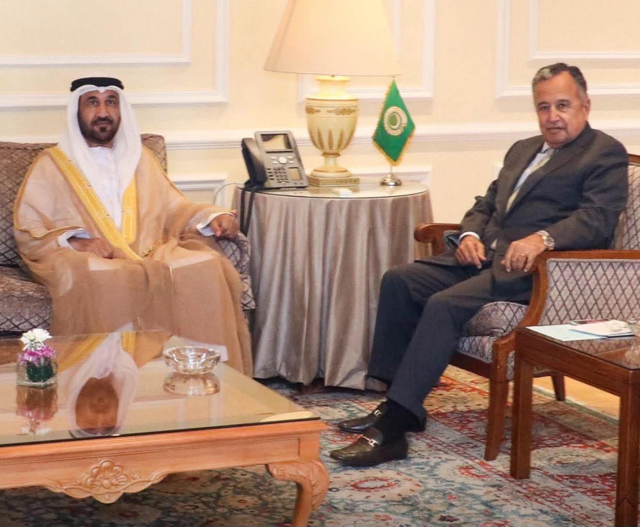 اليماحي يلتقي الأمين العام لجامعة الدول العربية لتعزيز التكامل بين الدبلوماسية الرسمية والبرلمانية