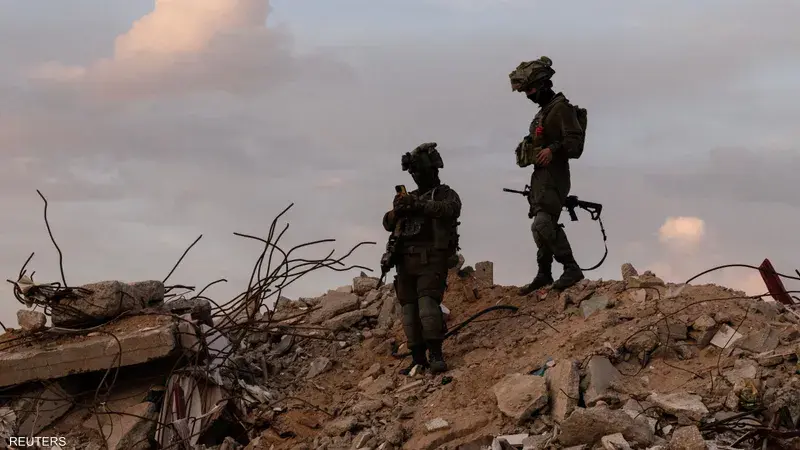 صورة: الجنرال الأميركي جاسبر جيفرز يُعلن عن خطة انتشار القوات الدولية في قطاع غزة