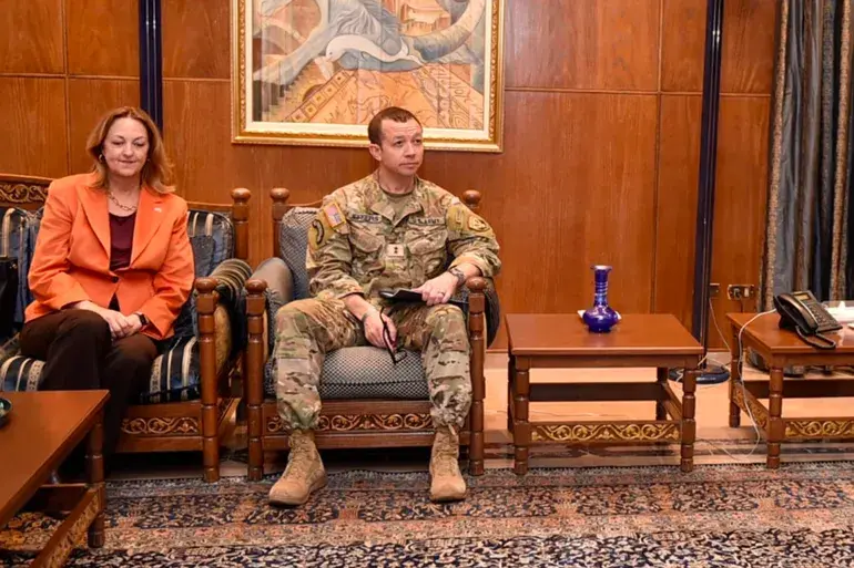 القاهرة تستضيف قائد قوة الاستقرار الدولية في غزة لبحث الترتيبات الأمنية بالقطاع