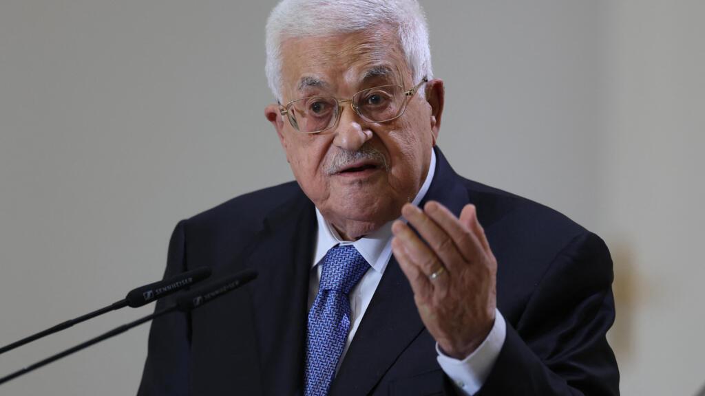 عباس: نواجه تصعيدا إسرائيليا وضغوطا لدفع الفلسطينيين نحو الهجرة