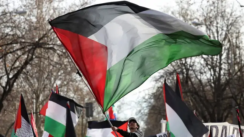 ترامب: الديمقراطيون يريدون رفع العلم الفلسطيني في قلب ولاية كانساس