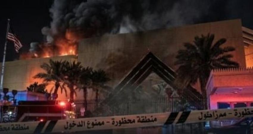 الحرس الثوري يوسع المواجهة وترامب يتوعد بالرد على تدمير سفارة الرياض