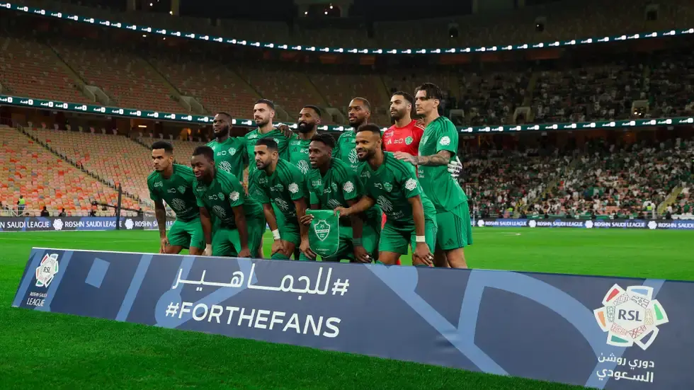 أهلي جدة يستأنف انتصاراته بعد الكلاسيكو بثنائية في الحزم