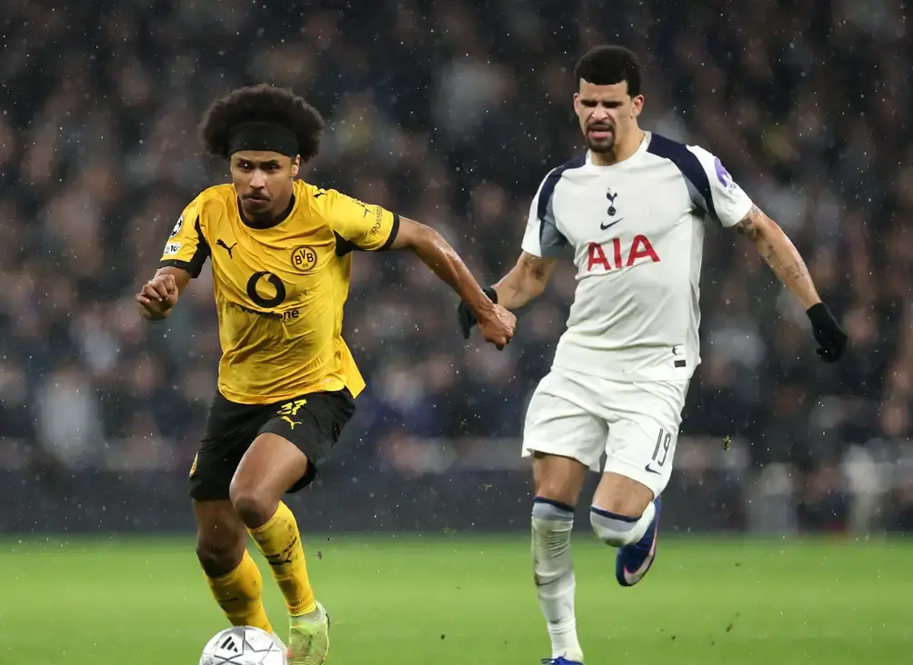 توتنهام يسقط دورتموند ويضع قدما في الدور الثاني بالتشامبيونزليج