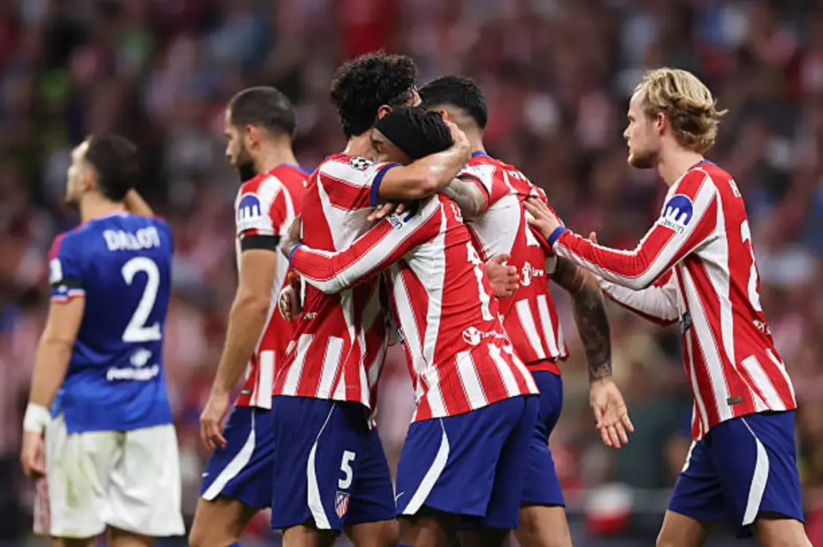 أتلتيكو مدريد ضد مان يونايتد.. الروخي بلانكوس يحسم القمة في ليلة طرد يورو