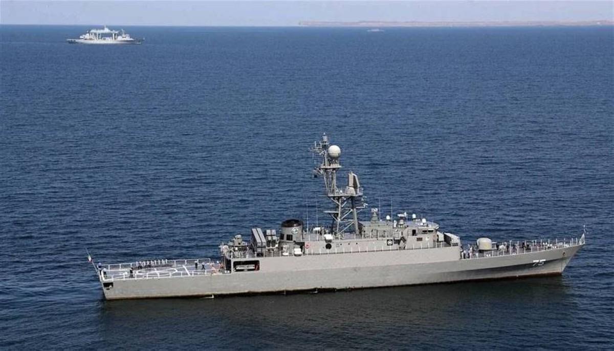 وزير الدفاع الأمريكي: غواصة أمريكية أغرقت سفينة حربية إيرانية في المحيط الهندي