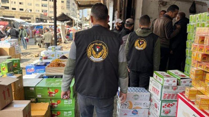 الشرطة تضبط 33 طنا من المواد منتهية الصلاحية وتحيل 8 تجار للنيابة خلال أيلول