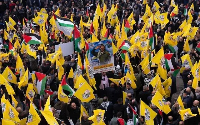 فتح لـ"خبر": رد حماس المنتظر يُمهد لإعلان الرئيس عن إنهاء الانقسام وتشكيل حكومة