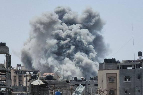 قصف مدفعي شديد واصابة امراة برصاص الاحتلال بقطاع غزة