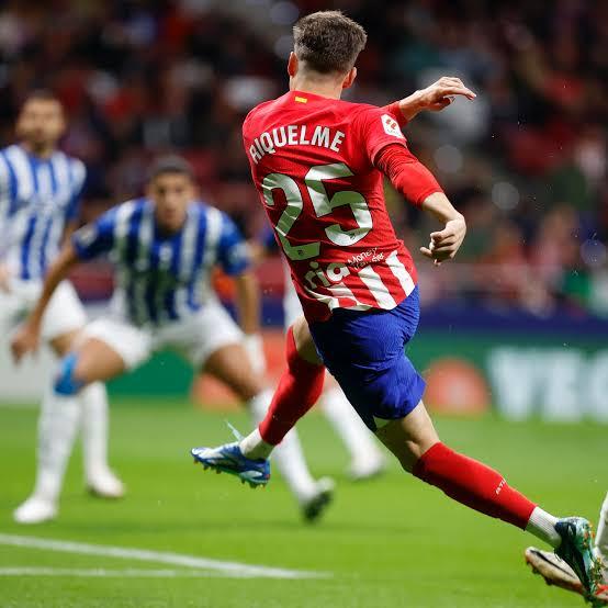 أتلتيكو مدريد يهزم ألافيس بثنائية قاتلة ويصعد لوصافة الدوري الإسباني