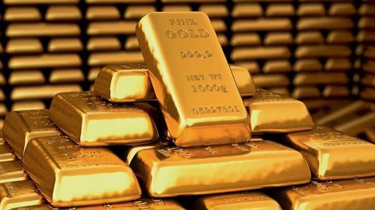 ارتفاع أسعار الذهب مدعومًا بضعف الدولار والتضخم